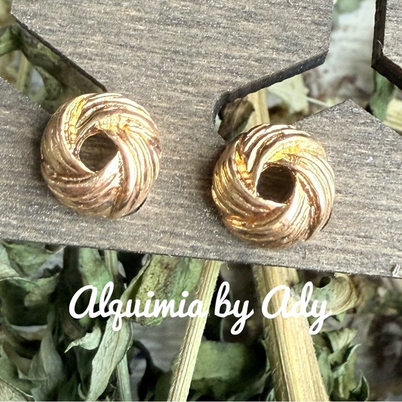 Alquimia Gold Swirl Earrings - Picture 1 of 1
